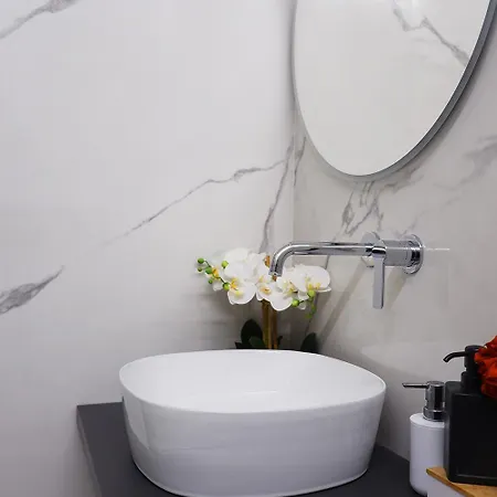 Urban Jungle Tortellinosuite * Modène