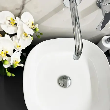 Апартаменты Urban Jungle Tortellinosuite *