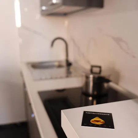 Urban Jungle Tortellinosuite Апартаменты *