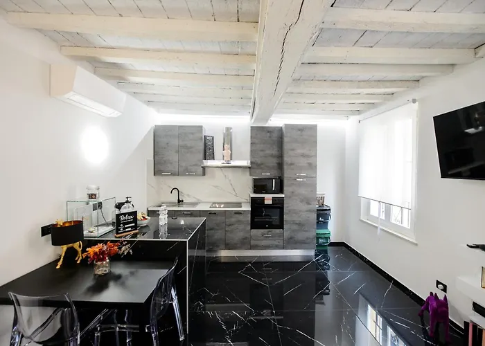 Urban Jungle Tortellinosuite Modena