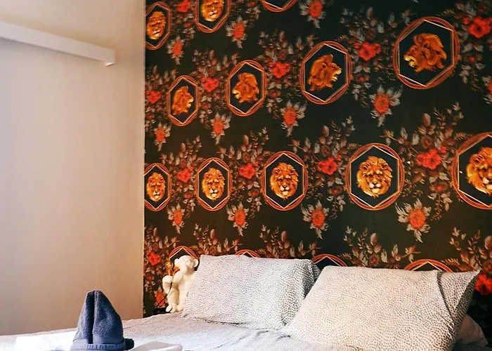 Urban Jungle Tortellinosuite * Modena